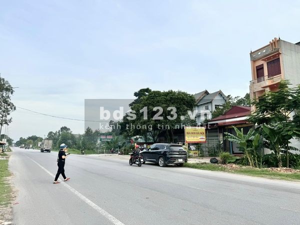 BÁN ĐẤT TẶNG NHÀ 3 TẦNG MẶT QL17, NGHĨA TRUNG, VIỆT YÊN - BẮC GIANG