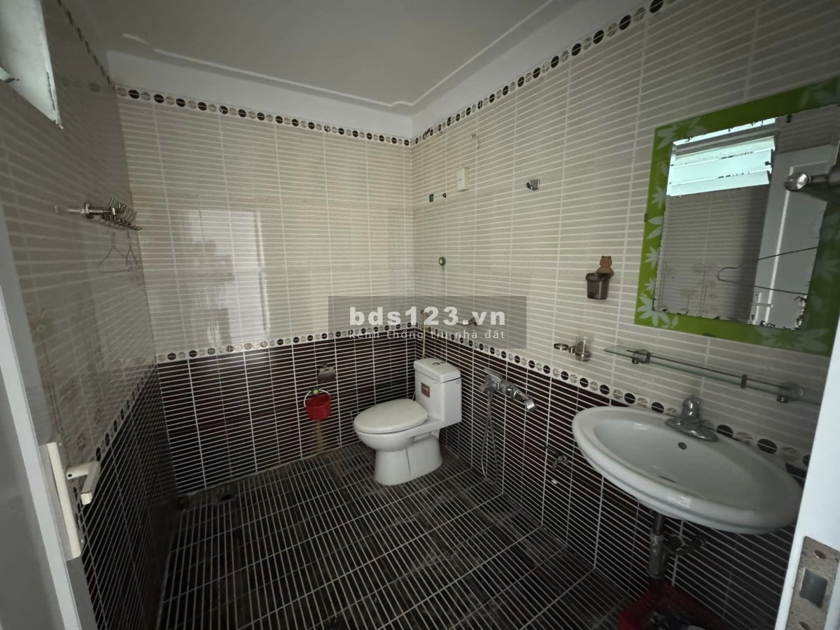 BÁN ĐẤT TẶNG NHÀ 3 TẦNG MẶT QL17, NGHĨA TRUNG, VIỆT YÊN - BẮC GIANG