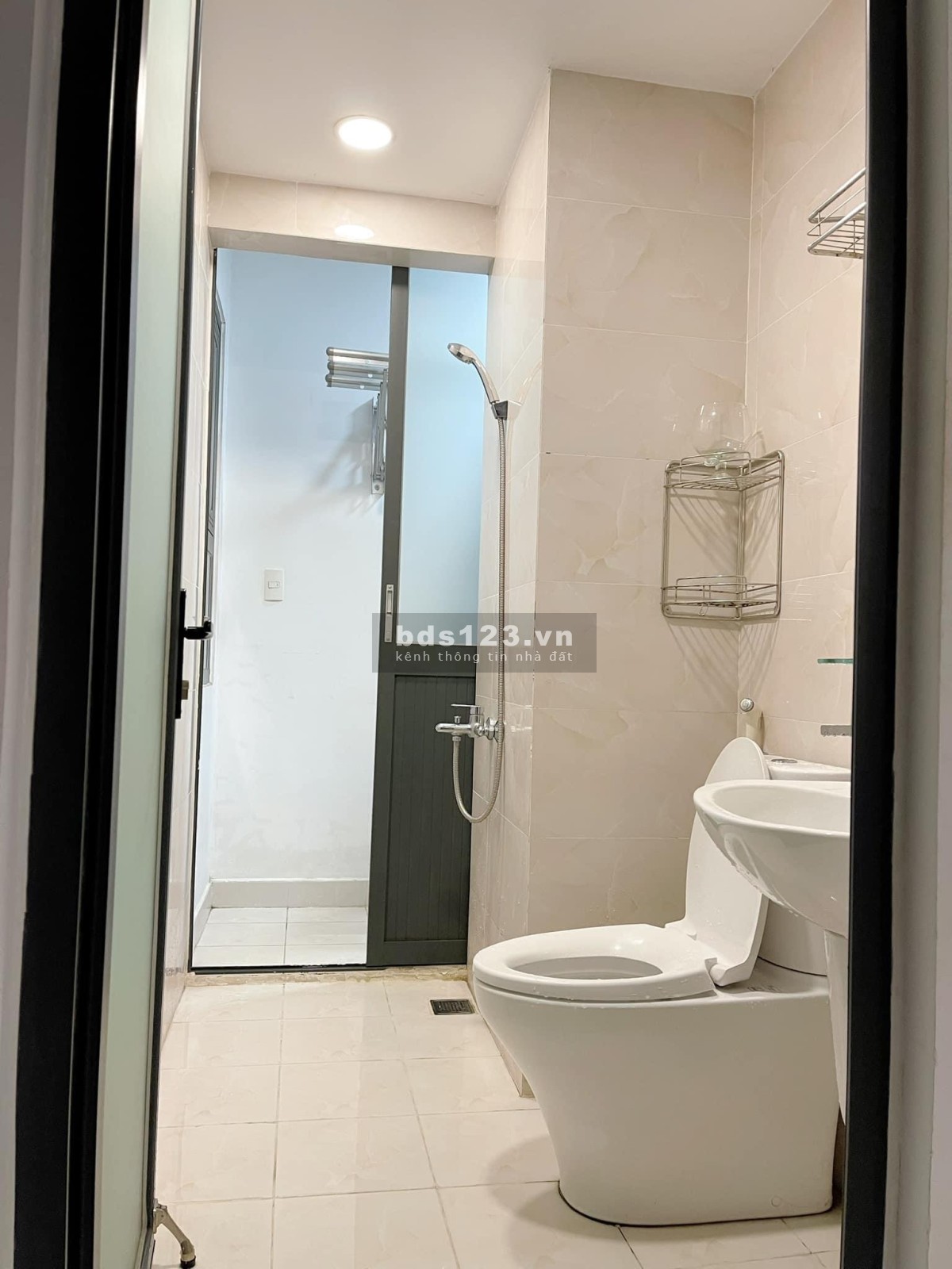 Cho thuê 1 phòng trống CC A.View ( Calla Garden) cao cấp, phòng còn lại 1 nữ.