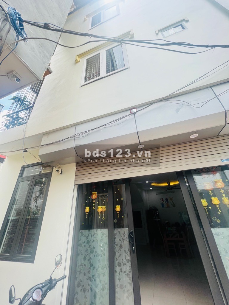 Bán nhà Nguyễn Văn Linh Thạch Bàn Long Biên Hà Nội, Ngõ 68 trải nhựa, Ô tô tránh đỗ