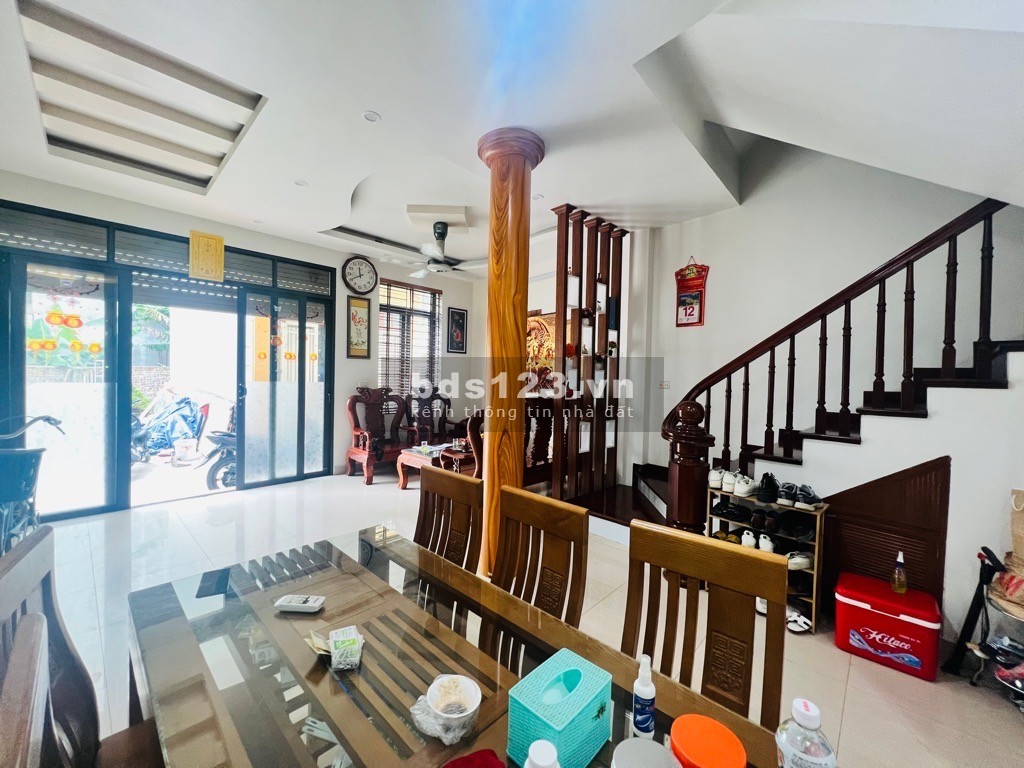 Bán nhà Nguyễn Văn Linh Thạch Bàn Long Biên Hà Nội, Ngõ 68 trải nhựa, Ô tô tránh đỗ