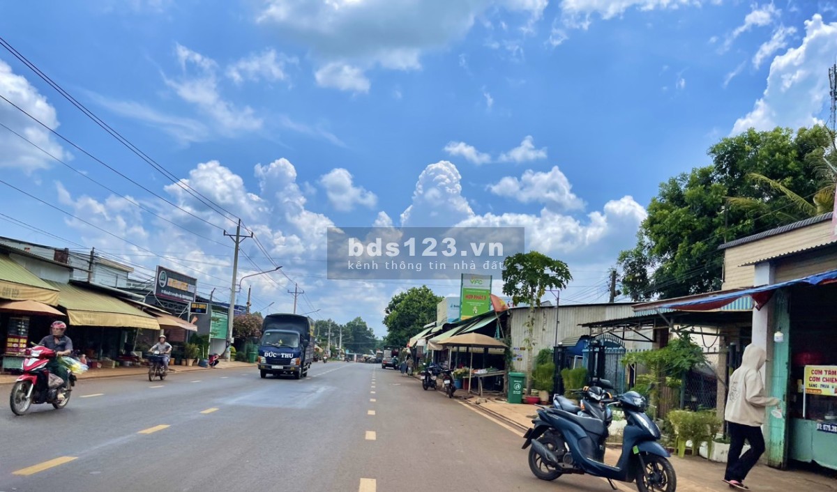 ĐẤT FULL THỔ CƯ MẶT TIỀN 25x25 VUÔNG VỨC TRƯỚC KCN BÊN HÔNG LÀ TRƯỜNG HỌC LÀM GÌ CỦNG ĐƯỢC