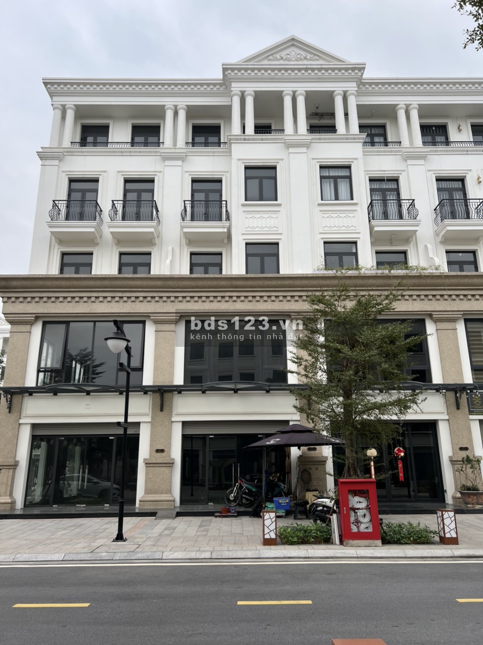 Shophouse TMDV diện tích 105m2, mặt tiền 5.5m giá 8.6 tỷ Vin Gia Lâm (0985941715)