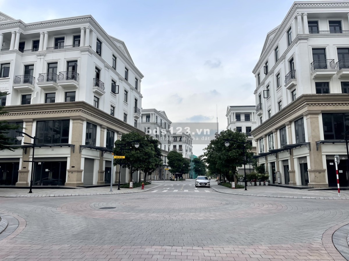 Shophouse TMDV diện tích 105m2, mặt tiền 5.5m giá 8.6 tỷ Vin Gia Lâm (0985941715)