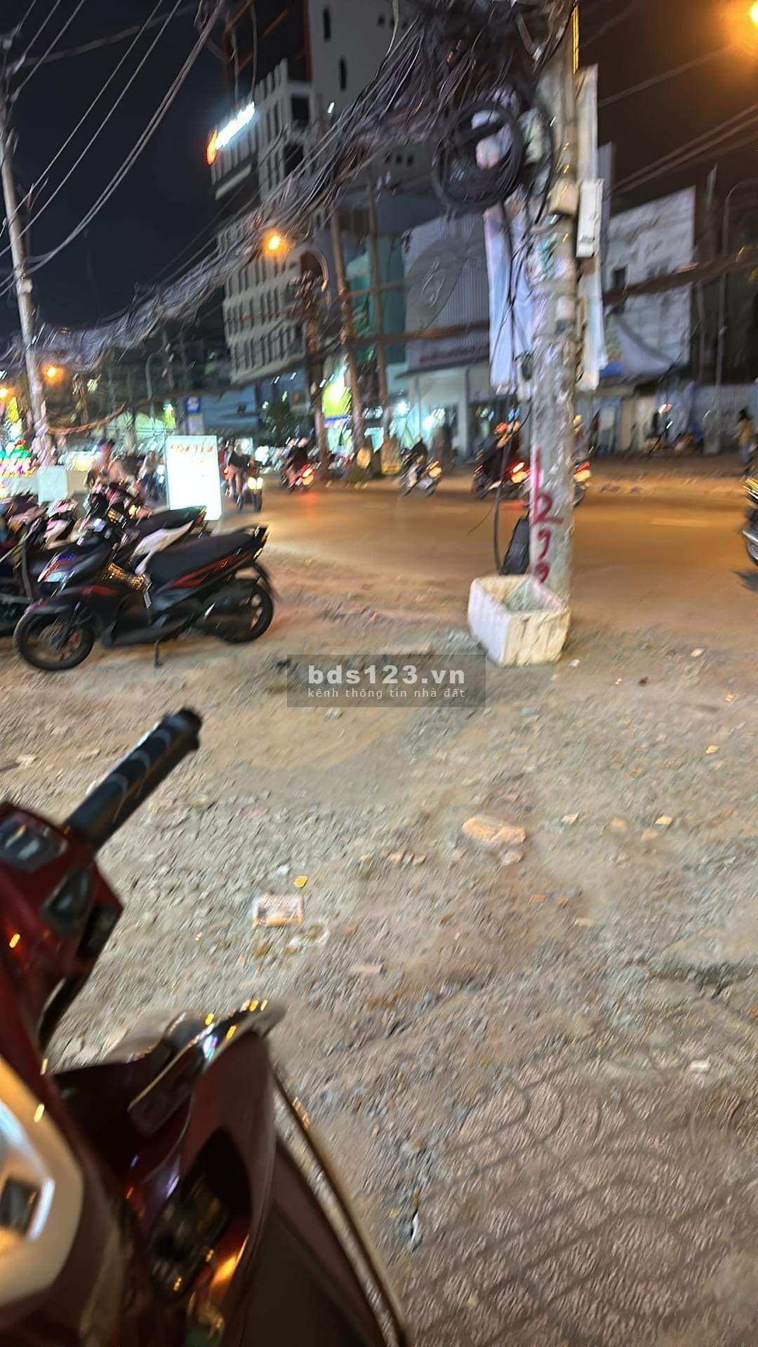 Q10 - XE HƠI TỚI NHÀ - 44M2 - 7.2 tỷ DÒNG TIỀN 15tr/th, 100M RA MẶT TIỀN