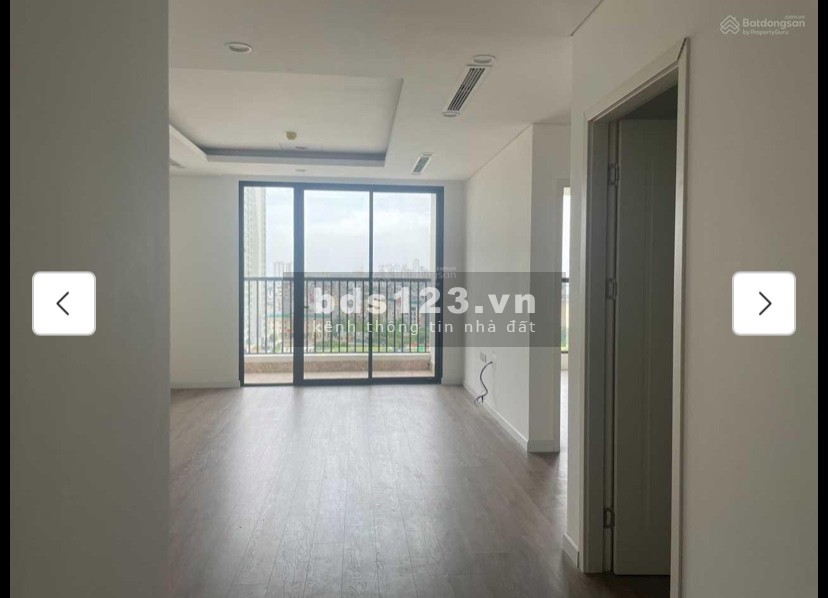 Cho thuê căn hộ 2 ngủ diện tích 83m² tòa Housinco Premium mặt đường Nguyễn Xiển giá tốt vào ở ngay.