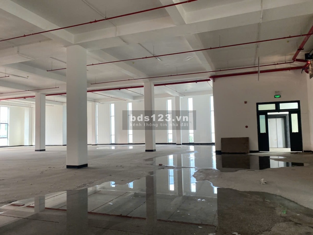 Cho thuê nhà xưởng diện tích 10.368 m2, 5.200 m2 trong kcn Sóng Thần, Dĩ An, Bình Dương