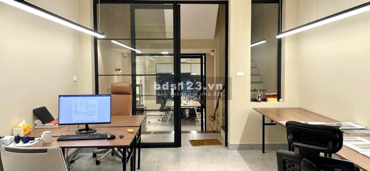 Bán nhà mặt phố Cổ Linh - Kinh Doanh, Cửa Hàng
