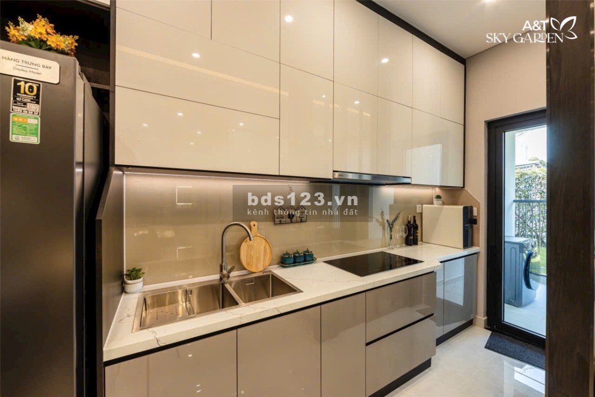 Cần bán căn 2pn 74m2 căn hộ A&T sky garden, giá gđ1 chỉ 30tr/m2