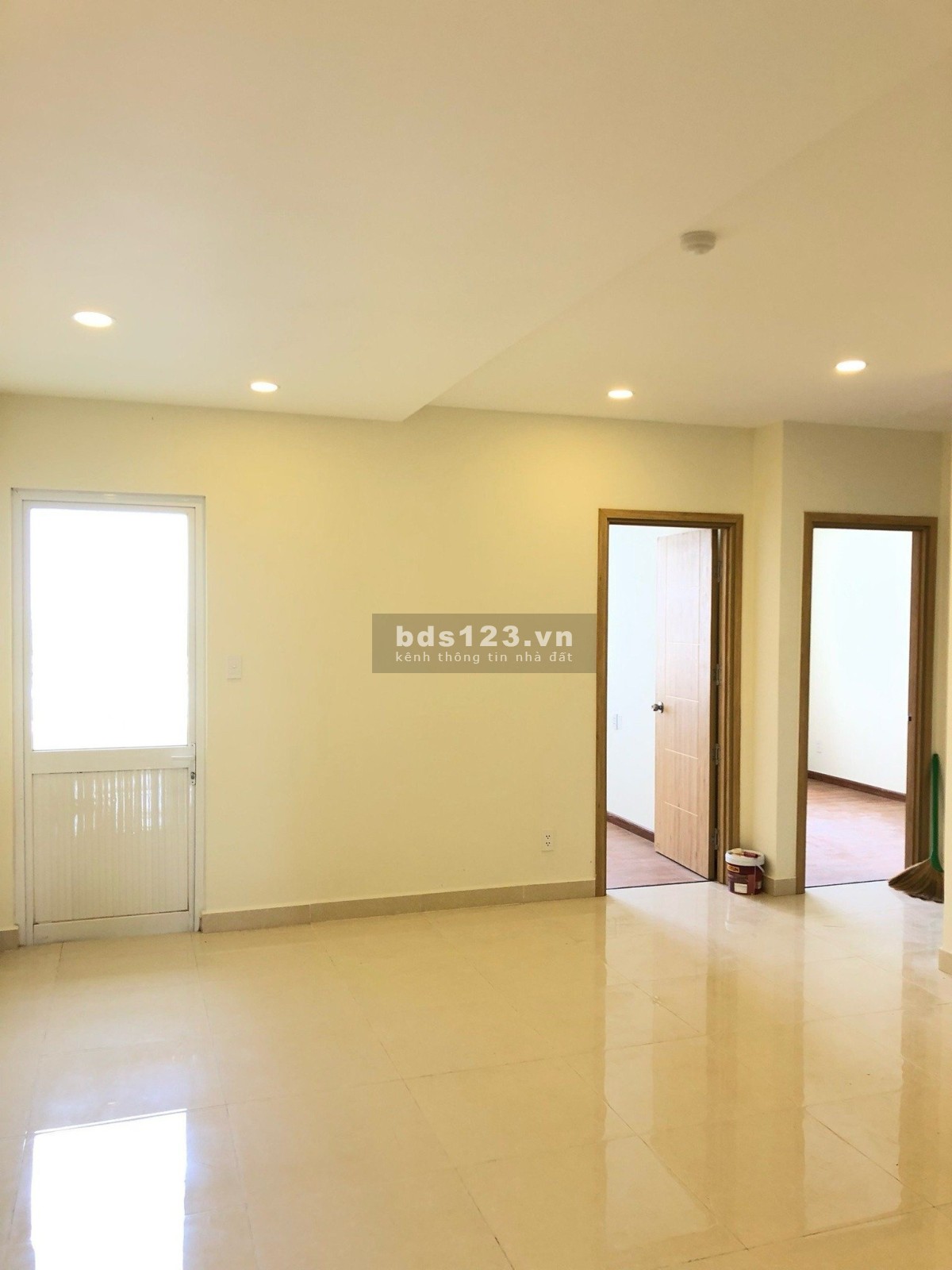 Chung cư Nguyễn Thượng Hiền, p1, Gò Vấp: 65m2, 2p ngủ, 2wc,NTCB, 10tr