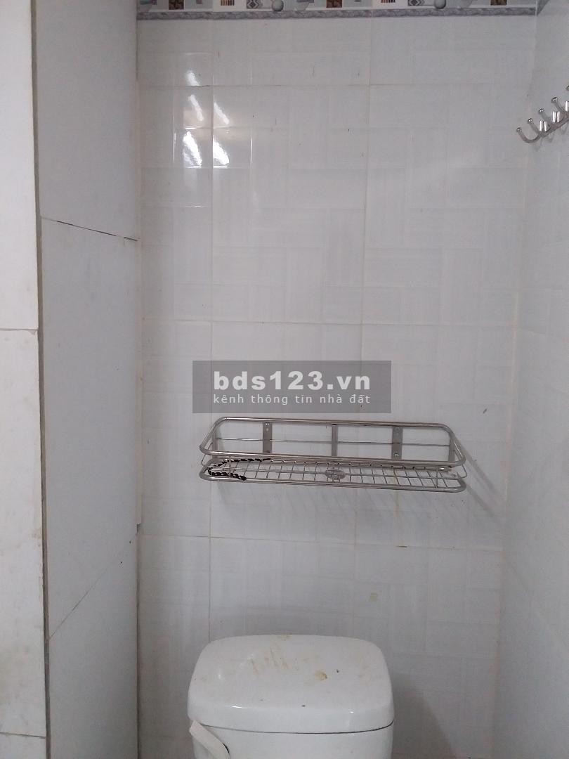 Chính chủ cho thuê phòng trên lầu có gác 20m, lối đi, WC riệng, giờ tự do. P.Bình H. Hoà Bình Tân