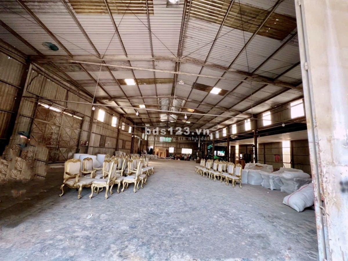 Siêu Khủng ...Kho Xưởng Rộng 1500m2 Kèm Dãy Nhà Văn Phòng - Vị Trí Vàng Mặt Tiền - Sát Cảng Phú Hữu