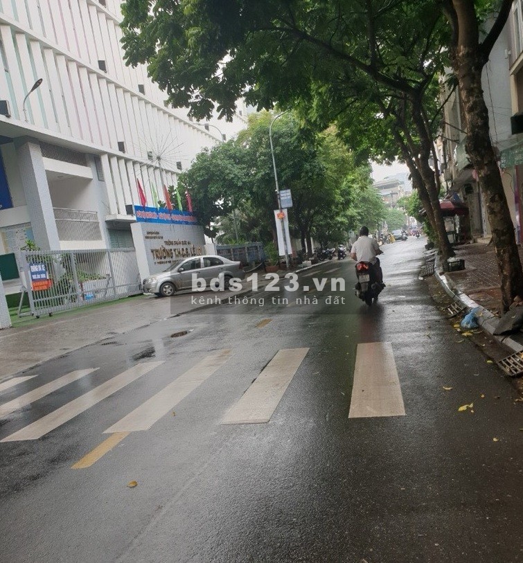 Nhỉnh 4 tỷ - Nhà phố Lê Quý Đôn Hà Đông 30m2 5 tầng