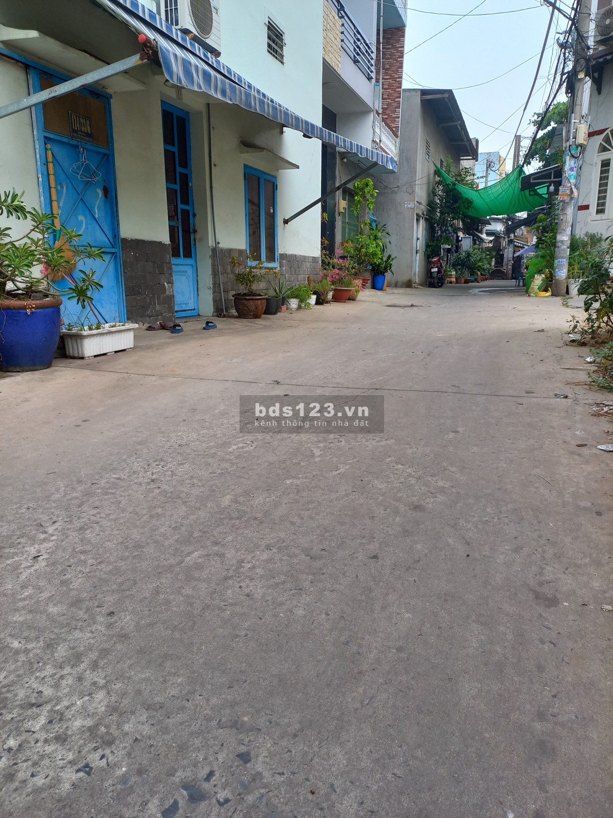 Chính chủ cho thuê phòng trên lầu có gác 20m, lối đi, WC riệng, giờ tự do. P.Bình H. Hoà Bình Tân