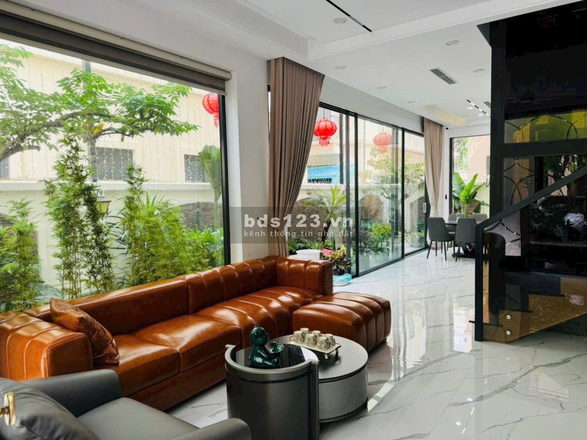 Bán căn sân vườn 98m khu CX gần chung cư, trường học, đường lớn Vinhomes Ocean Park 2 giá 10,4 tỷ