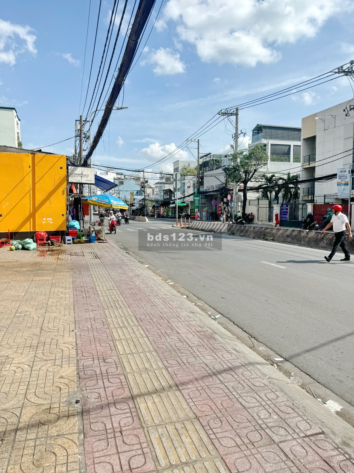 Cho thuê mặt bằng vị trí đông đúc kinh doanh số 385 Huỳnh Tấn Phát Q7