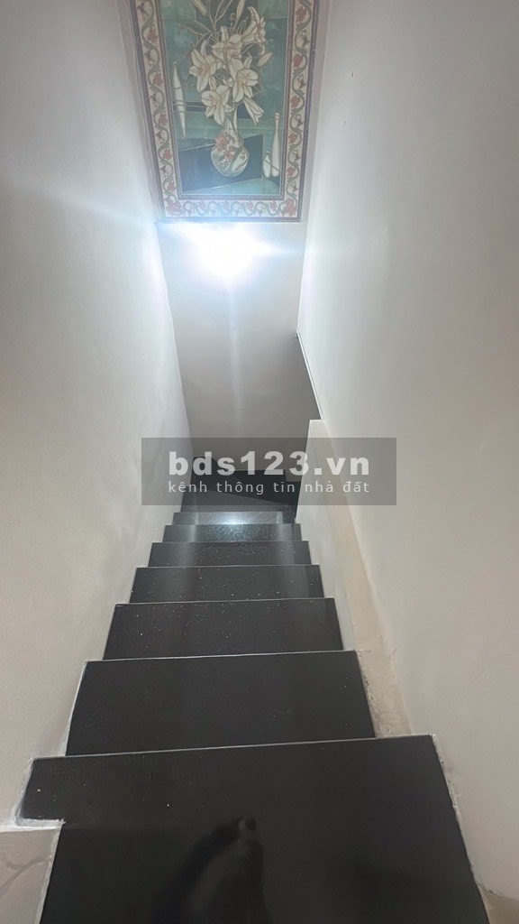 BÁN NHÀ MP NGHI TÀM, YÊN PHỤ, TÂY HỒ. KD SẦM UẤT- Ô TÔ TRÁNH ĐỖ NGÀY ĐÊM CHỈ 26,8 TỶ.