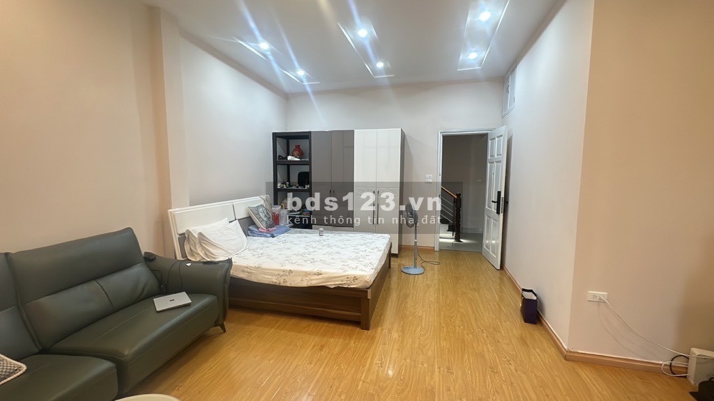 BÁN NHÀ MP NGHI TÀM, YÊN PHỤ, TÂY HỒ. KD SẦM UẤT- Ô TÔ TRÁNH ĐỖ NGÀY ĐÊM CHỈ 26,8 TỶ.