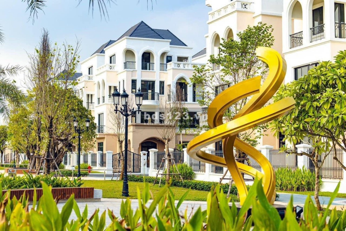 Bán nhà Vinhomes 5 tầng, diện tích từ 52-230m2, giá nhỉnh 6 tỷ có gia lộc. LH 0964561239