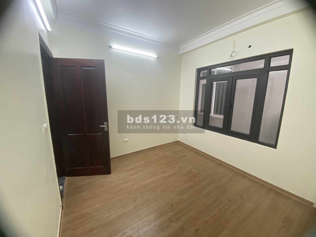 Nhà ở 45m2 4 phòng ngủ đường Phú Viên Long Biên4,60 tỷ