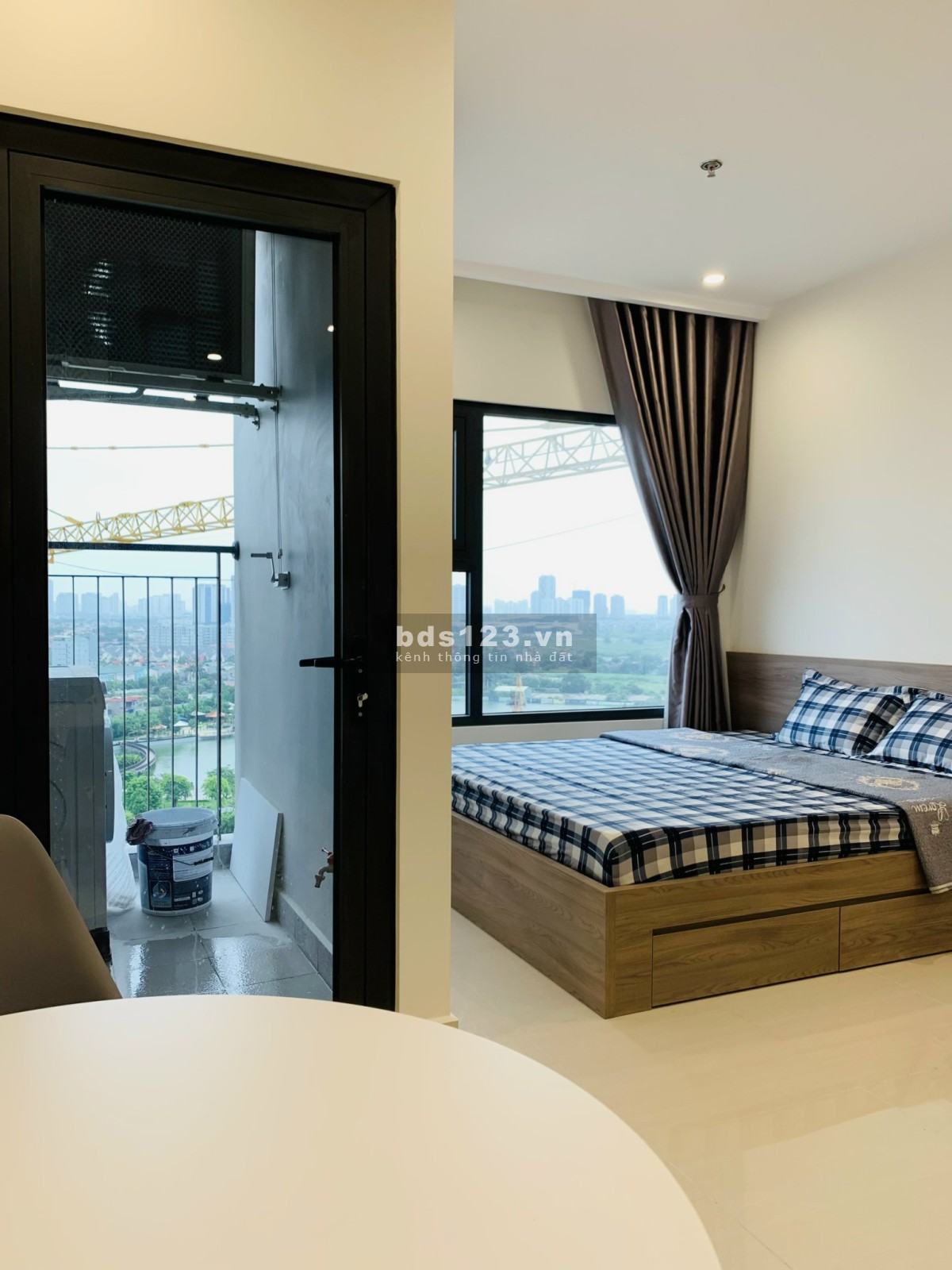 Giá tốt bán Studio 32m view nội khu S1 tầng trung 1.9 tỷ Vinhomes Smart City