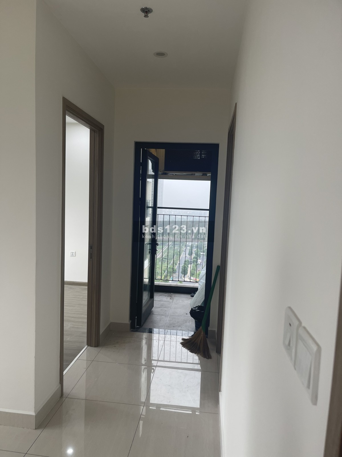 Trống căn 2PN+1.2WC 63m NB Gs2 chỉ 8,5tr/tháng Vinhomes Smart