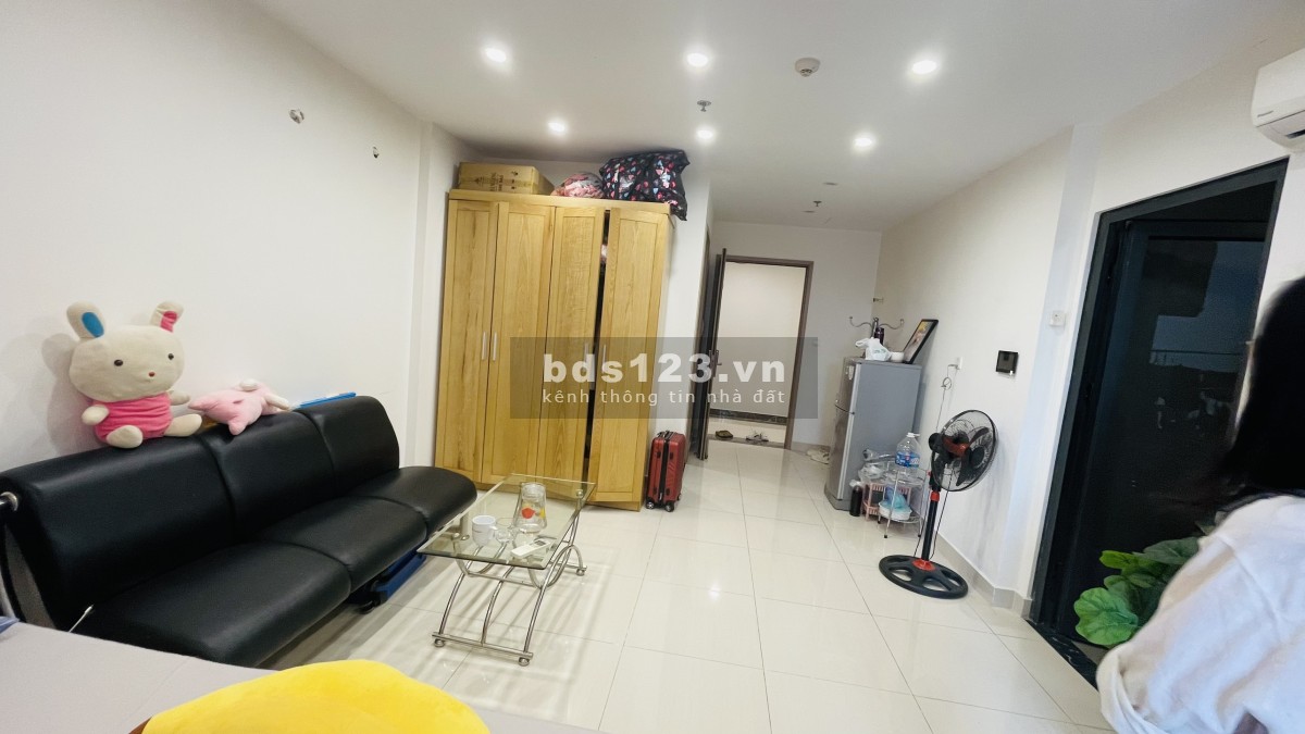 Giá tốt bán Studio 32m view nội khu S1 tầng trung 1.9 tỷ Vinhomes Smart City