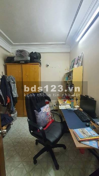 Bán nhà Hoàng Quốc Việt, Ô tô đỗ cửa, diện tích 35m2, giá 9.8 tỷ