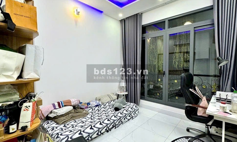 BÁN NHÀ PHƯỜNG 9 TÂN BÌNH, GẦN LÝ THƯỜNG KIỆT, 4X11, HẺM XE TẢI, NHỈNH 3 TỶ