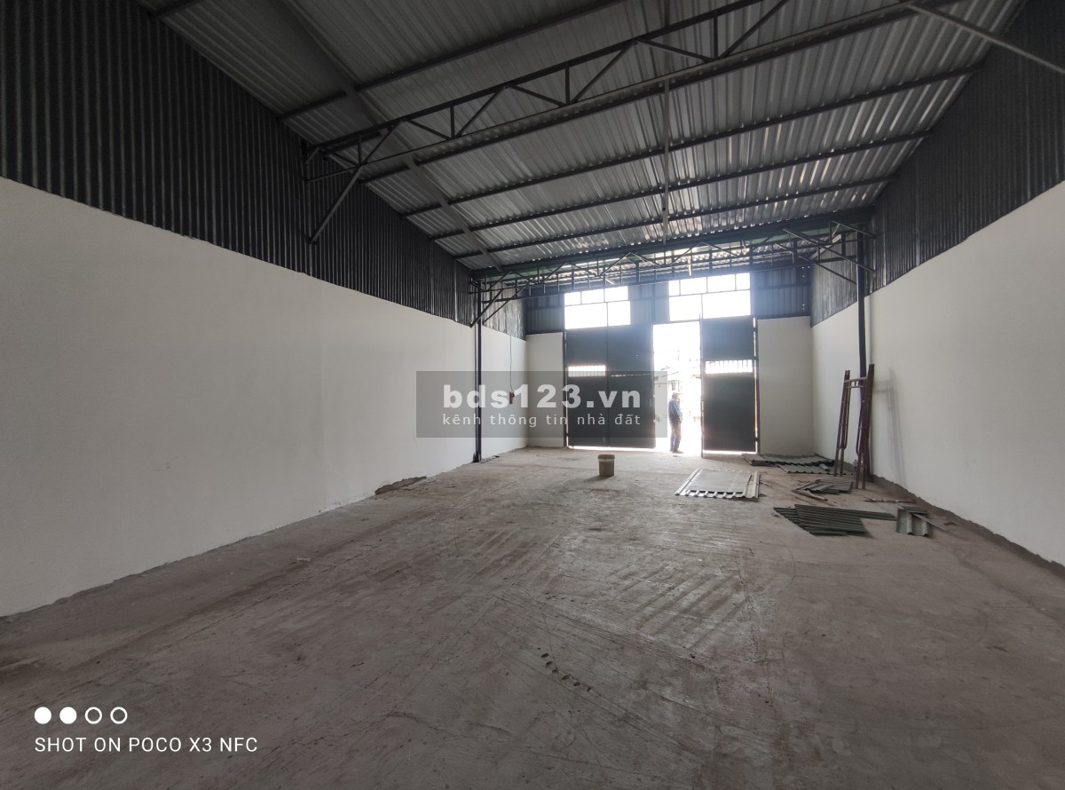 Cho thuê kho, mặt bằng kinh doanh 300m2 Nguyễn Duy Trinh, phường Trường Thạnh, Quận 9
