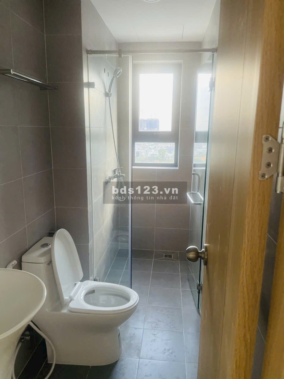 Cần bán căn hộ BconsBee sẵn sổ tại Dĩ An, Bình Dương. Alo Duy: 0904449065 để hỗ trợ