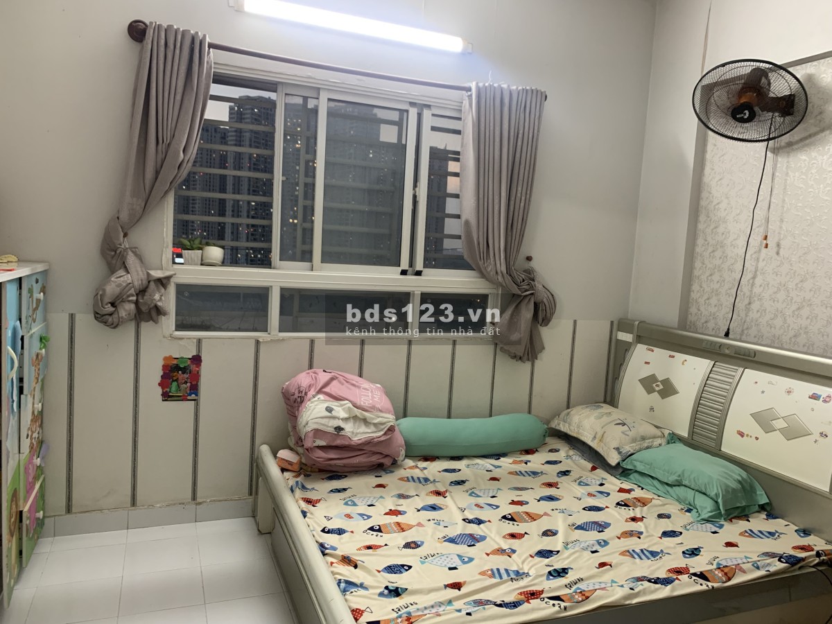 Chính chủ cho thuê căn hộ 2 PN, giá 8tr. 18/09 dọn vào ở liền.