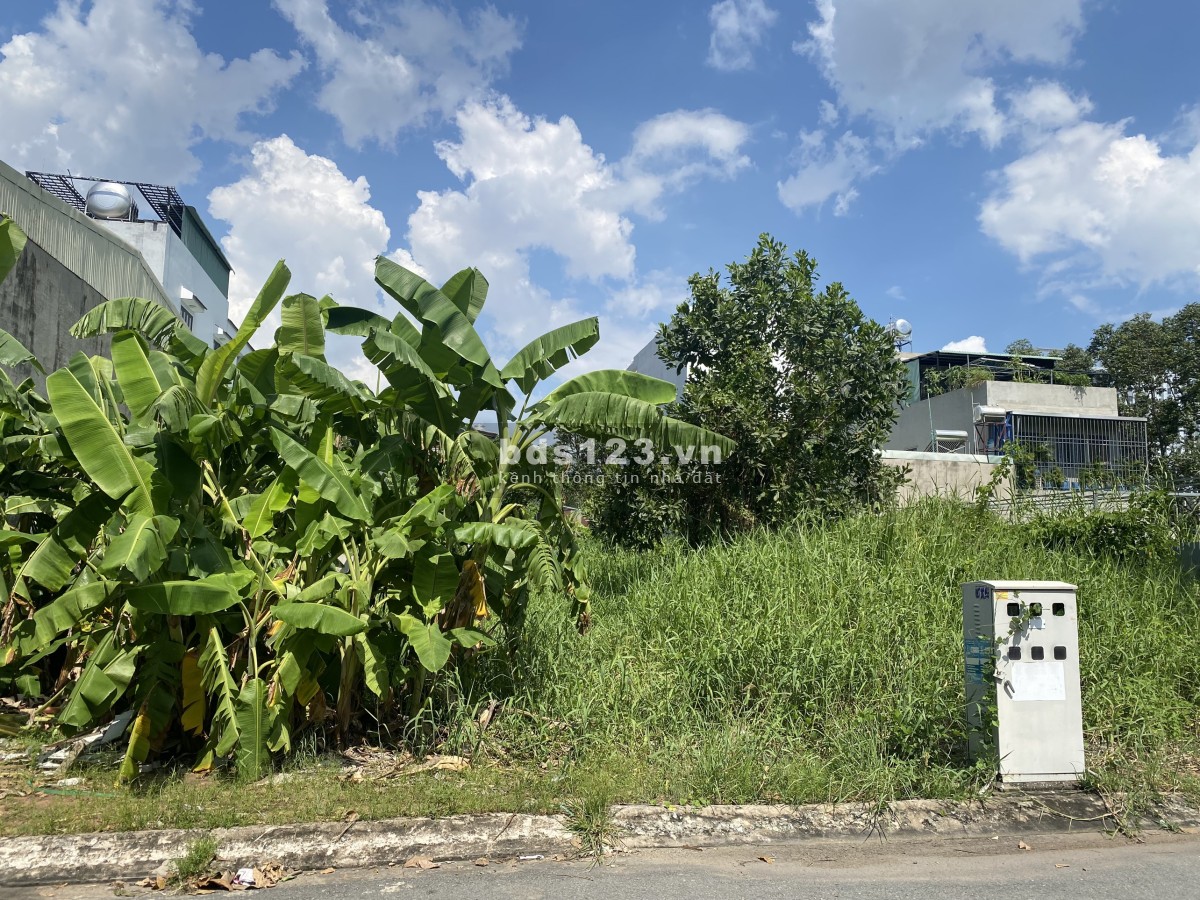 Bán đất 245m2 - thổ cư 100%, view sông SG, giáp SG, Chợ đầu mối
