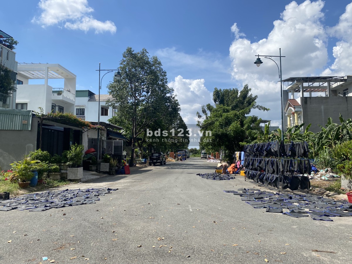 Bán đất 150m² Trong KDC đường Bàn Cờ, Gần Trường Học, Gần Chợ.