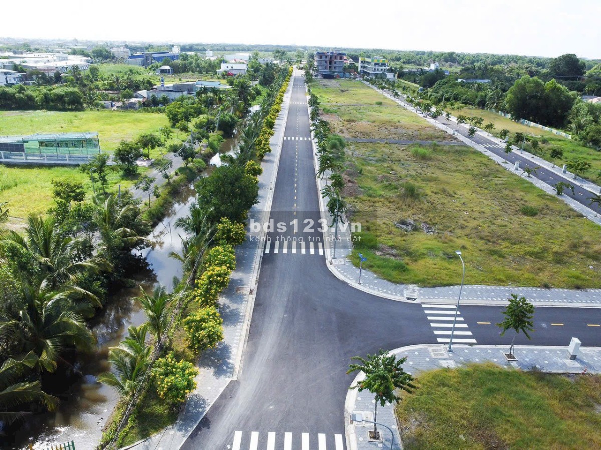 CHÍNH CHỦ BÁN ĐẤT DIỆN TÍCH 85M2, SHR, FULL THỔ CƯ, GIÁ 1TY8, LH 0905607051
