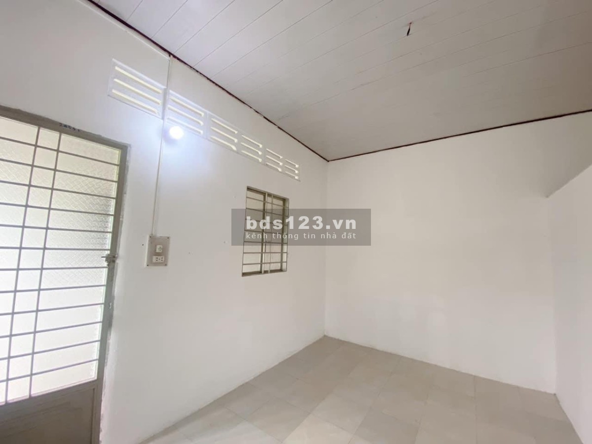 Bán nhà trọ 200m2 10 phòng - Gần Bùng Binh Mũ - Đang Có Thu Nhập Hằng Tháng
