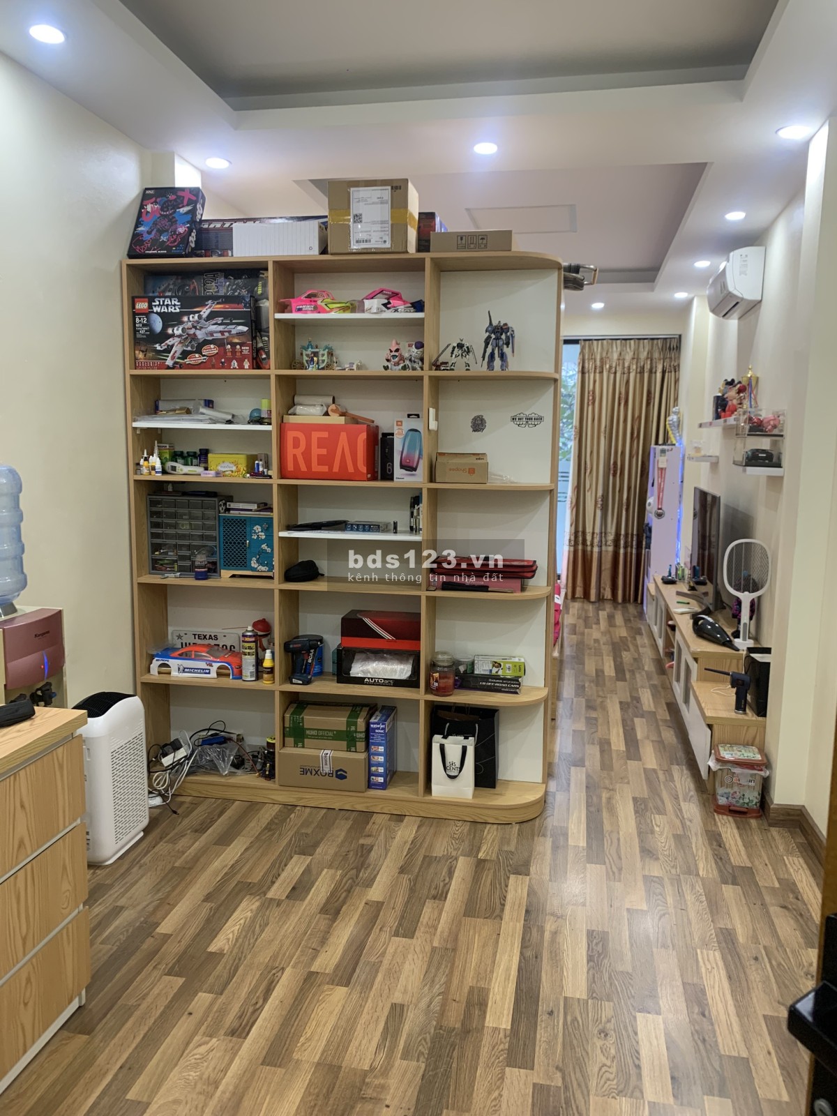 Tin tài trợ Bán nhà phân lô phố Duy Tân, ôtô đỗ trong nhà. DT 55m2, 5 tầng, MT 4