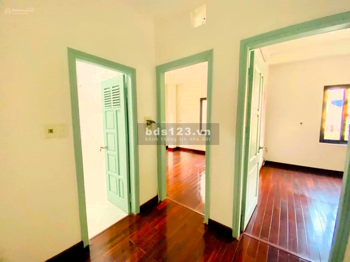 Nhà 5 tầng ngõ 399 Âu Cơ 45m2 4PN gần thung lũng hoa Tây Hồ