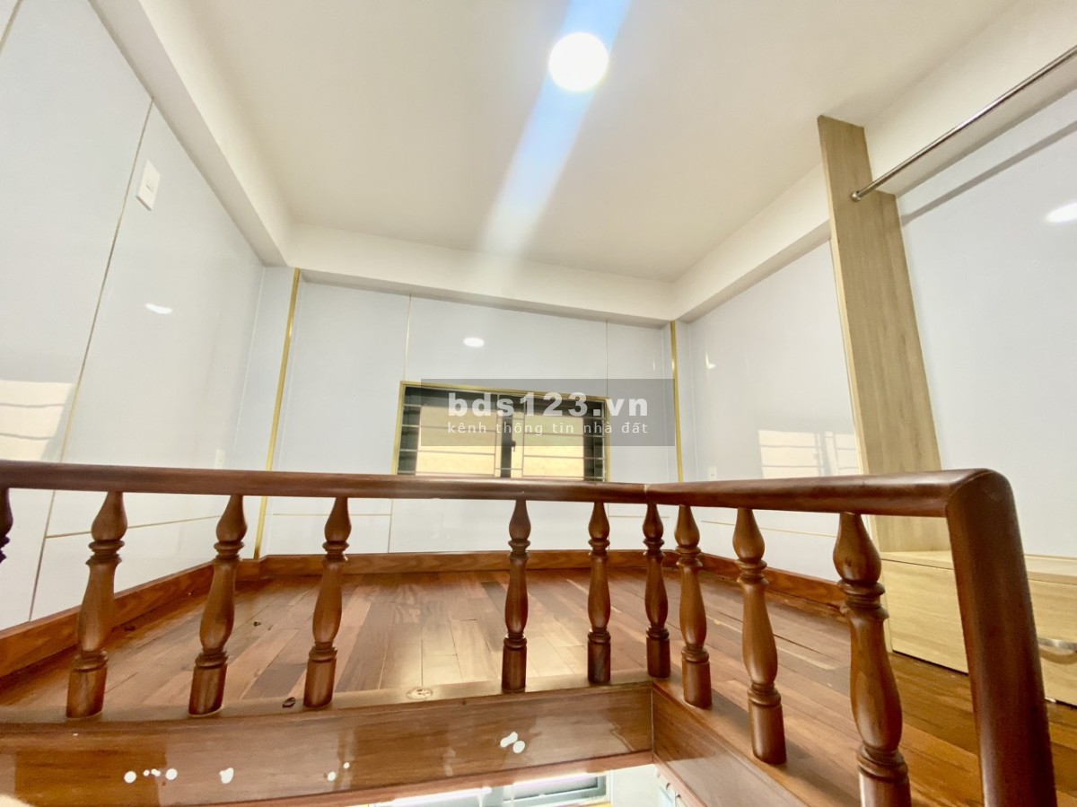 SIÊU PHẨM CĂN HỘ MỚI KHAI TRƯƠNG, Nội Thất Gỗ cao cấp+ Gác, Thang máy