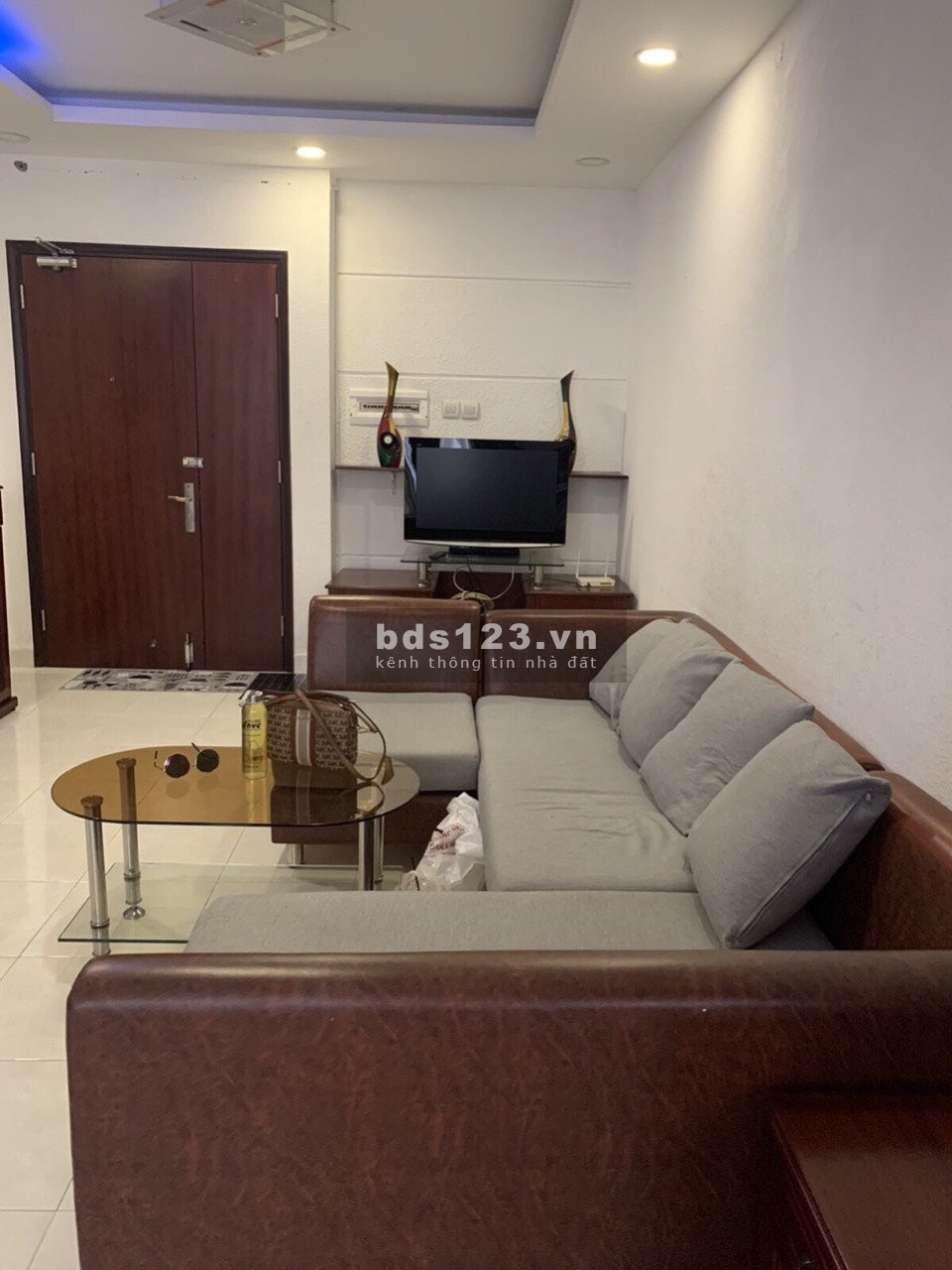 Cho thuê chung cư Central Garden, Võ Văn Kiệt, Q1: 80m2, 2p ngủ, NT, 14tr