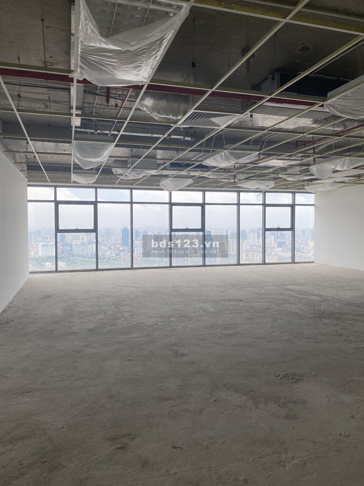 Chính chủ cho thuê sàn văn phòng toà A Discovery Complex số 302 Cầu Giấy, 116m2