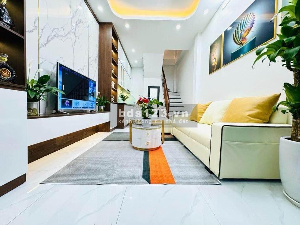BÁN NHÀ GẤP ÂU CƠ - TÂY HỒ 40M GẦN ĐƯỜNG Ô TÔ MẶT TIỀN 5M 5 TỶ