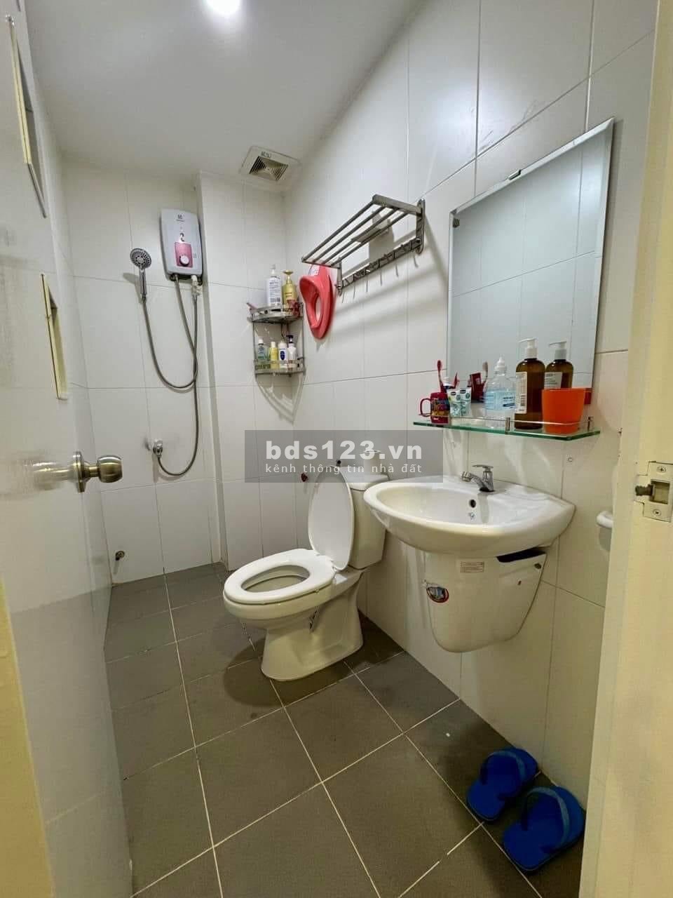 2PN-2WC Tại Chung Cư Bigemco Quận 11 Dt:70m2 Giá thuê 11tr Nội thất đầy đủ, hầm xe ô tô