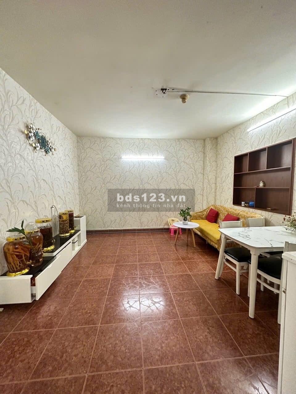 2PN-2WC Chung Cư Cống Quỳnh - Quận 1. Có ban công, nhà sạch…