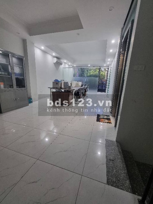 BÁN NHÀ 9 TẦNG Ở THỦY KHUÊ, TÂY HỒ, DIỆN TÍCH 47M2, MẶT TIỀN 4.5M, CÓ THANG MÁY - 24.5 tỷ
