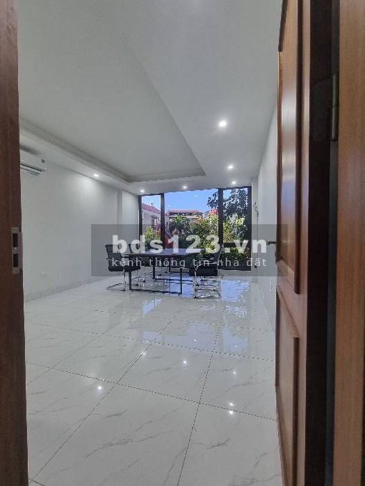 BÁN NHÀ 9 TẦNG Ở THỦY KHUÊ, TÂY HỒ, DIỆN TÍCH 47M2, MẶT TIỀN 4.5M, CÓ THANG MÁY - 24.5 tỷ