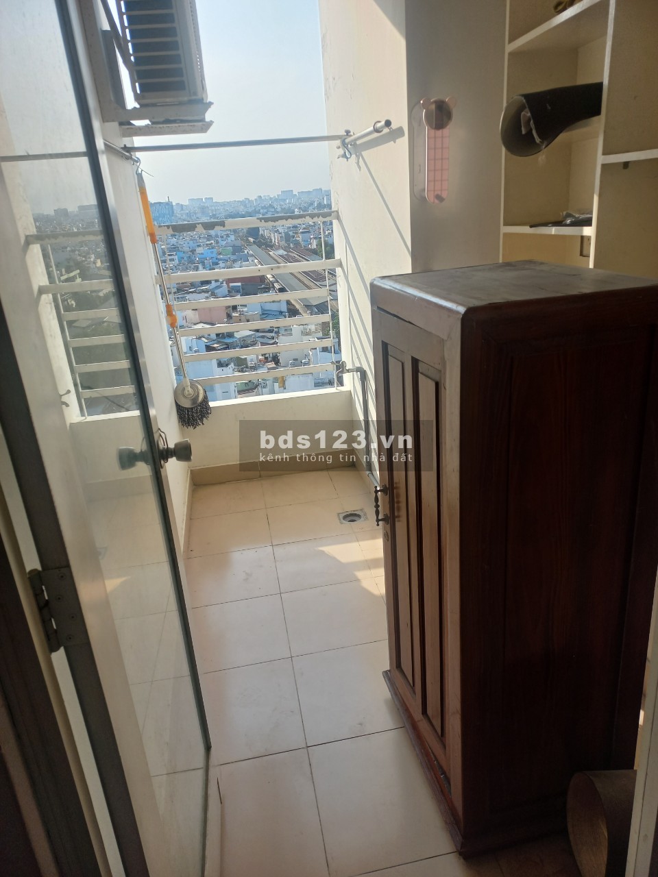 Chung cư Phúc Yên, P15, Tân Bình: 110m2, 3p ngủ, 2wc, nội thất, 12tr