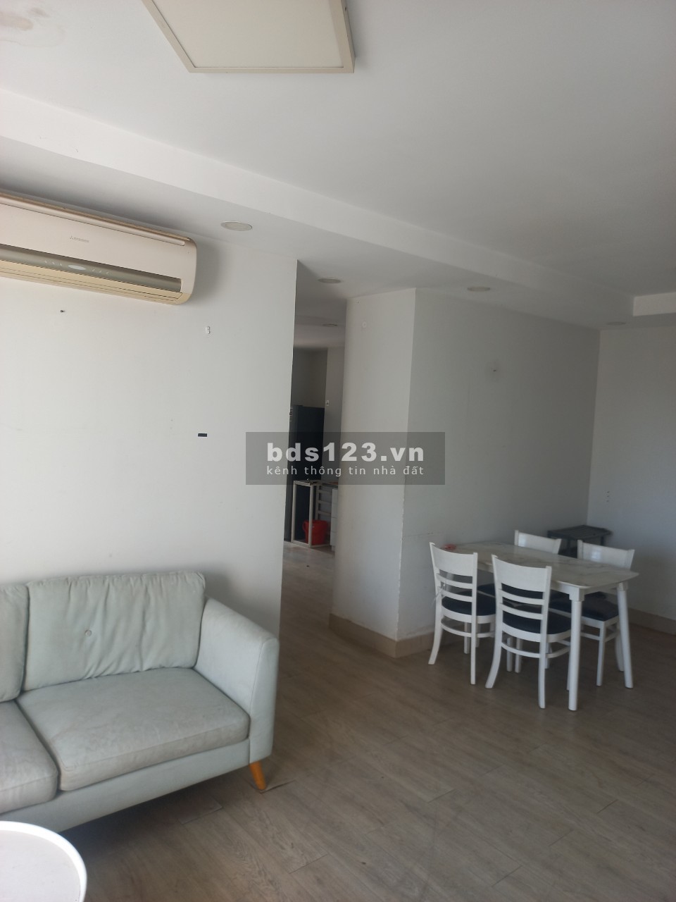 Chung cư Phúc Yên, P15, Tân Bình: 110m2, 3p ngủ, 2wc, nội thất, 12tr