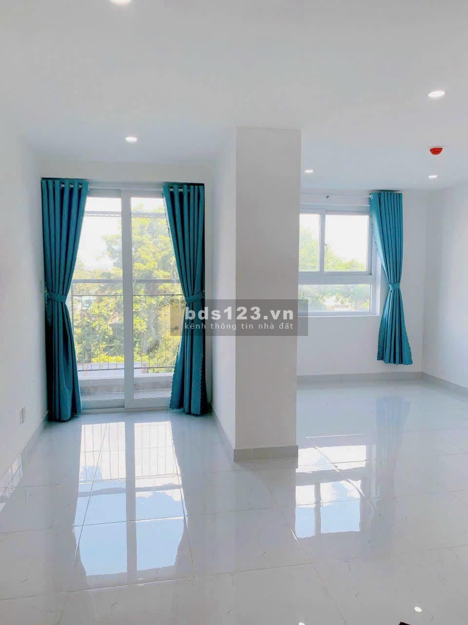 Bán gấp căn hộ view sông Sg - Landmark81, 39m2 1PN 1WC, thanh toán 50% nhận nhà ngay
