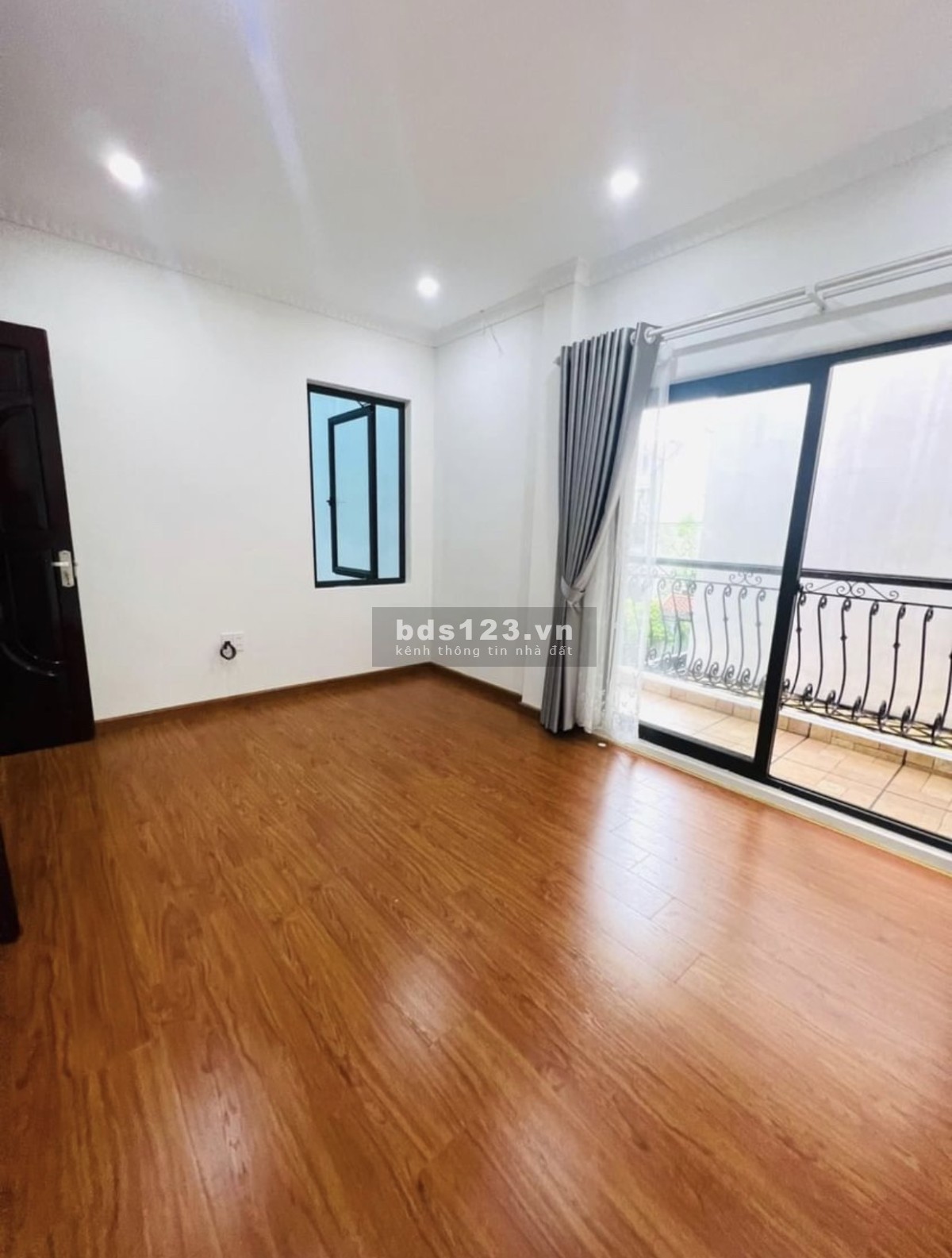 BÁN GẤP VỀ QUÊ Ở TẠI 530 THỤY KHUÊ X5 TẦNG CHỈ NHỈNH 11 TỶ LÔ GÓC 2 MẶT THOÁNG TRƯỚC SAU